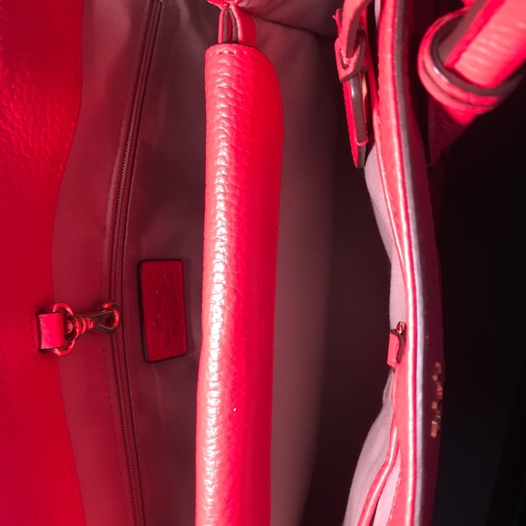 Ralph Lauren Red handbag. Mint condition. Smoke free home - Picture 10 of 12